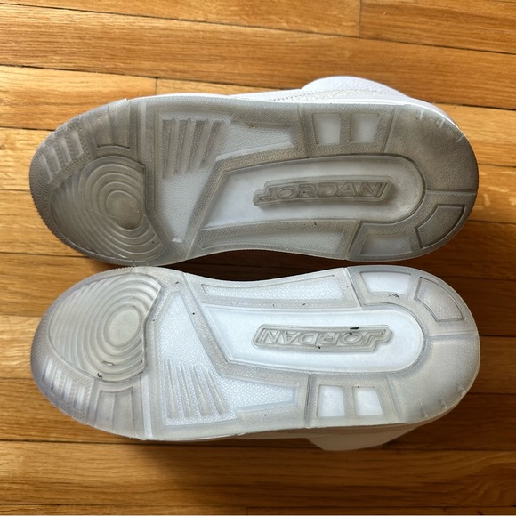 Jordan Retro 3s Size 11 Pure White - Picture 4 of 6